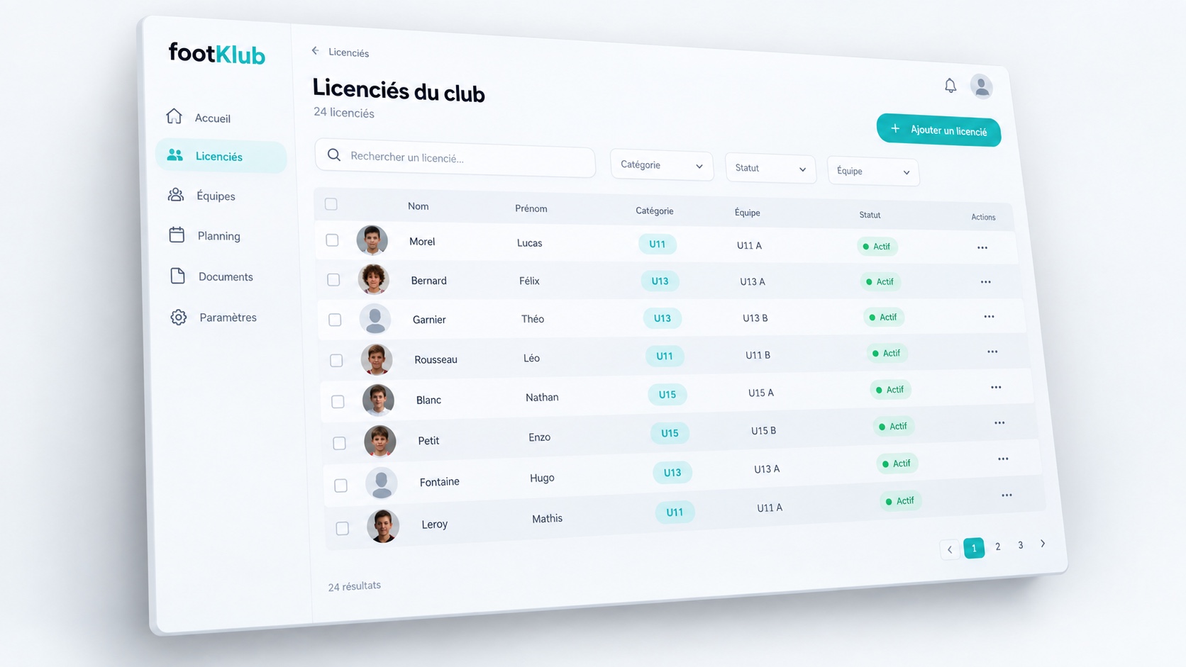 Liste des licenciés d'un club de football dans footKlub, avec catégories et statuts