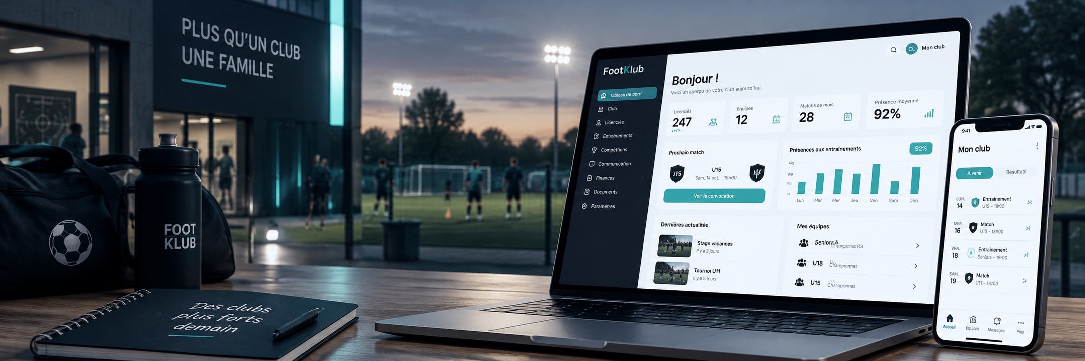 footKlub ouvert sur un ordinateur et un téléphone, devant le terrain d'un club de football